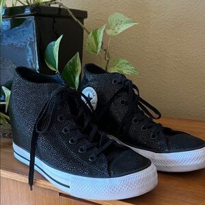EUC Converse Sneaker Stingray Hidden Wedge Pebbled Leather CTAS Lux 9